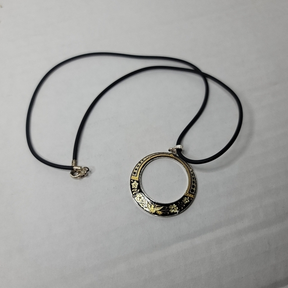 Fashion Jewelry  black cord‎ Necklace with circle Pendant flower design 1… - Picture 4 of 5